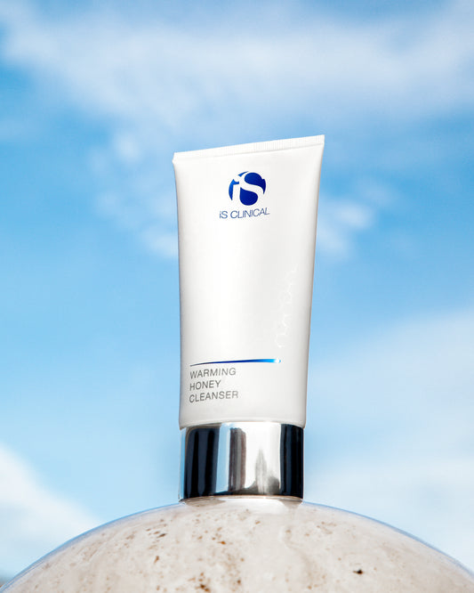 IS CLINICAL Warming Honey Cleanser